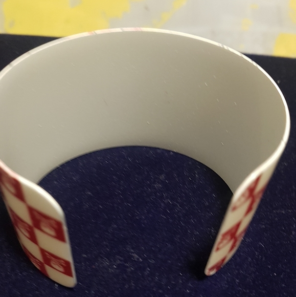 Funky skull cuff - Picture 3 of 3